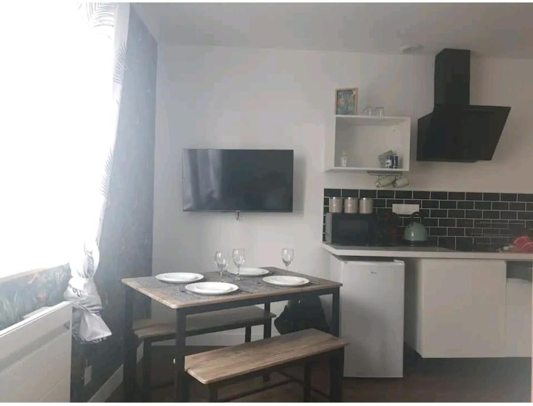 Ferienwohnung La Nouvelle-Orleans - Hyper-Centre- 2Mn Sncf - Wi-Fi Netflix Gratuit Niort Exterior foto