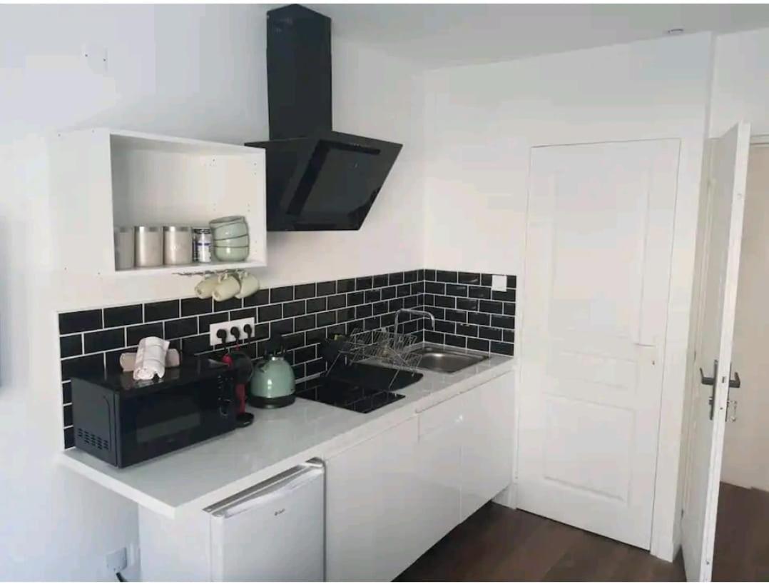 Ferienwohnung La Nouvelle-Orleans - Hyper-Centre- 2Mn Sncf - Wi-Fi Netflix Gratuit Niort Exterior foto